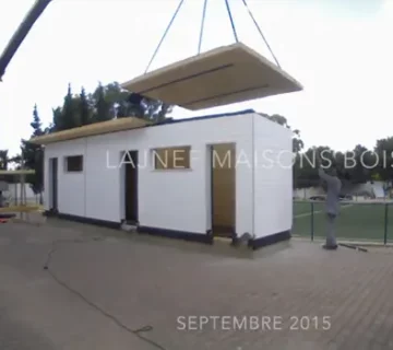 LEVAGE DE VESTIAIRES EN BOIS EN UNE JOURNÉE